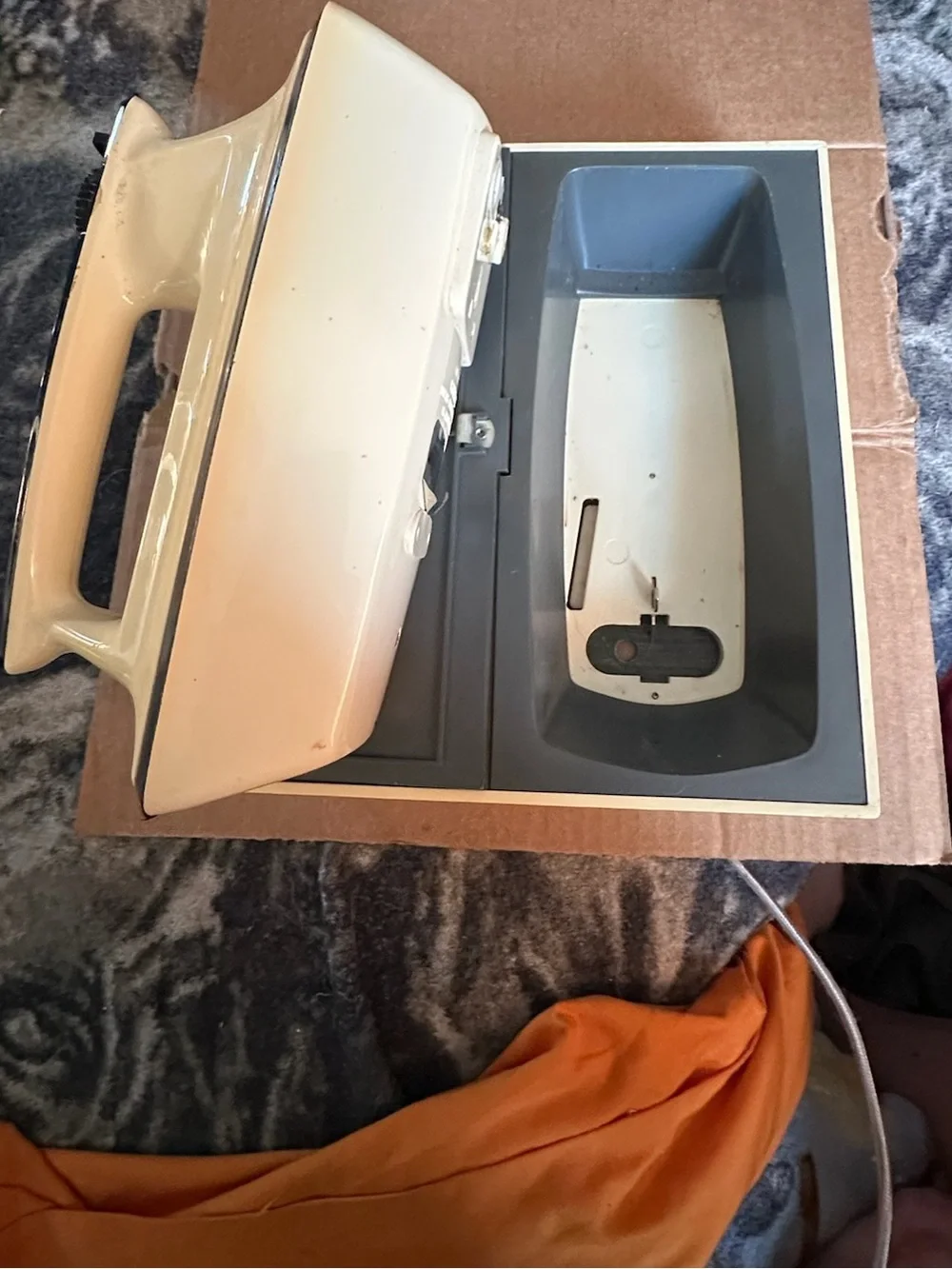 Vintage 90’s Hamilton Beach Cream and Black Hand Mixer with Case